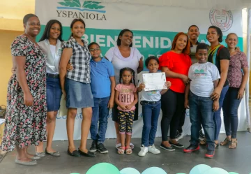Fundación Yspaniola gradúa niños de su programa de alfabetización en Los Mina