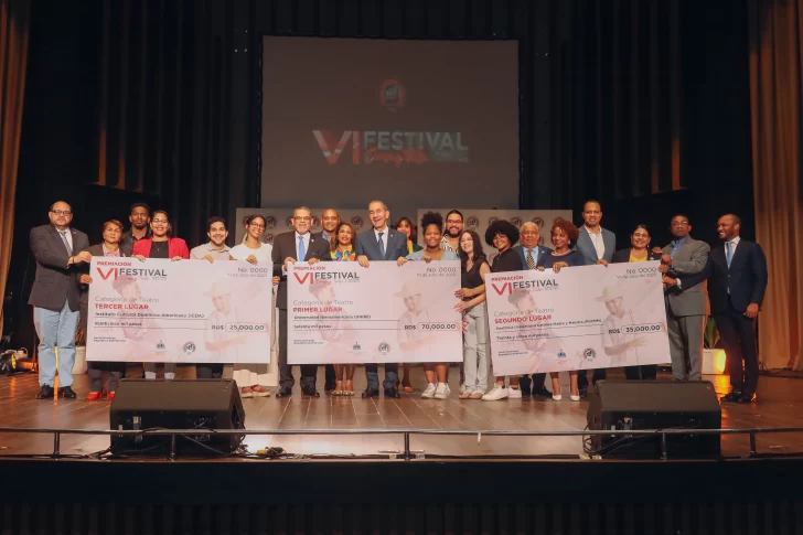 Instituto Técnico Superior Comunitario entrega premios a ganadores del VI Festival de Danza y Teatro