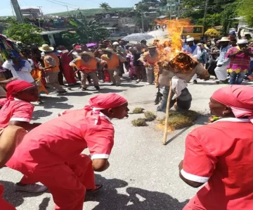  Grupos de Gagá en el ritual de la quema del Diablo del 8 de julio de cada año.