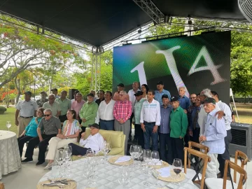 Reconocimiento a Marcelo Bermúdez y Ramón De Luna en Tamboril  