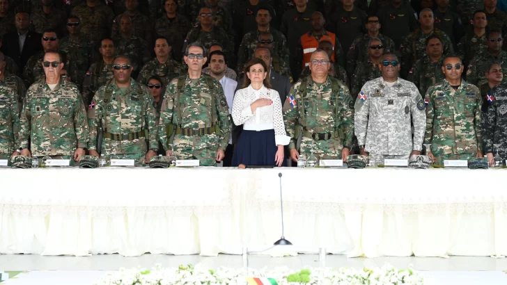 Raquel Peña preside graduación de 1,300 miembros del Ejército Dominicano