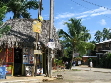 Mujer denuncia inseguridad y falta de autoridad en Las Galeras, Samaná