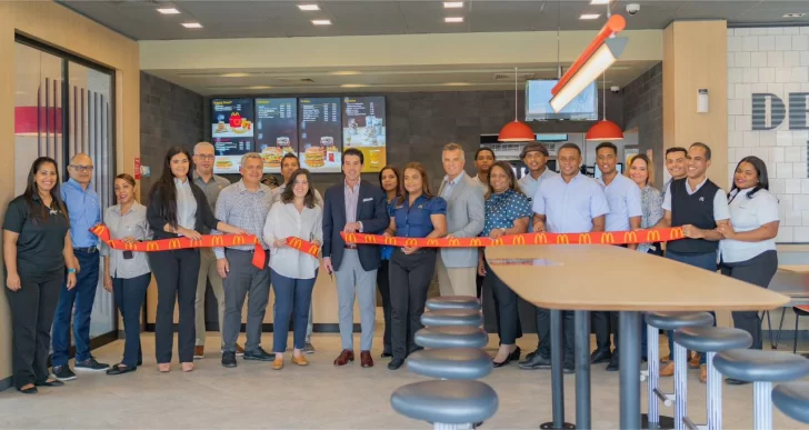McDonald’s abre nuevo restaurante en la Charles de Gaulle