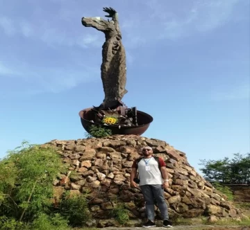 Monumento-al-Cimarron-en-la-Sierra-Maestra-poblado-del-Cobre-Santiago-de-Cuba.jpeg