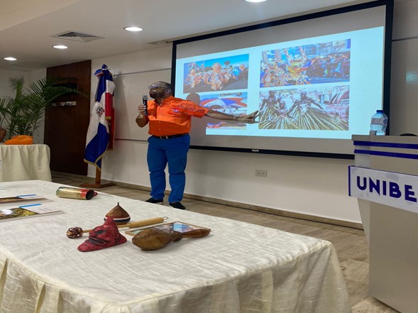 UNIBE-y-su-interes-por-la-promocion-del-patrimonio-sociocultural-dominicano.2