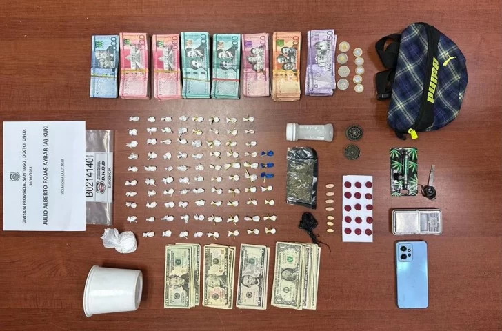 Fiscalía, DNCD y Policía Nacional apresan a dos presuntos líderes del microtráfico en Santiago
