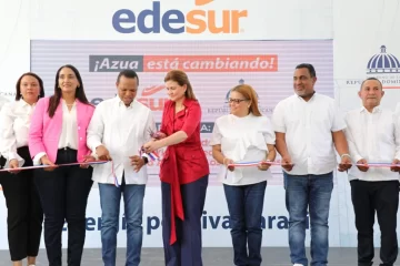 Gobierno entrega 544 títulos de propiedad en Azua