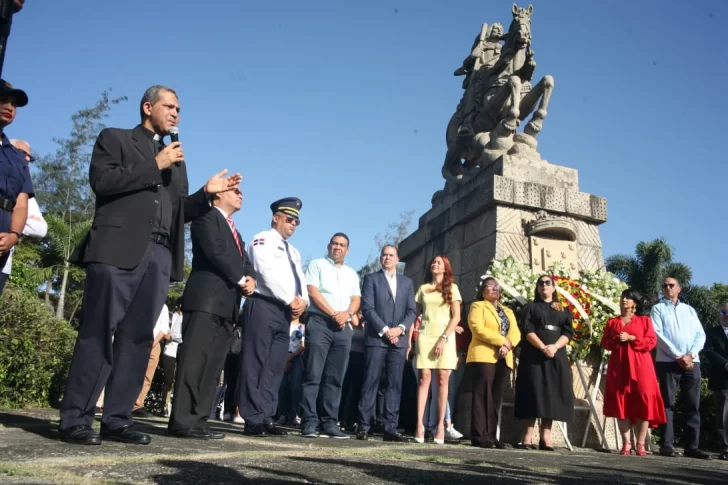 Autoridades de Santiago celebran 528 años de la fundación de la ciudad