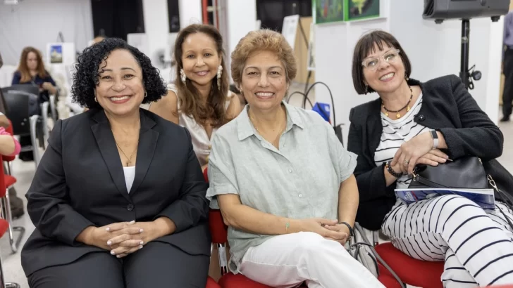 Alcalde de Nueva York reconoce mujeres dominicanas de los medios de comunicación