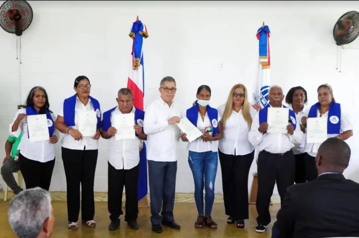 Desarrollo de la Comunidad gradúa 250 técnicos en María Trinidad Sánchez