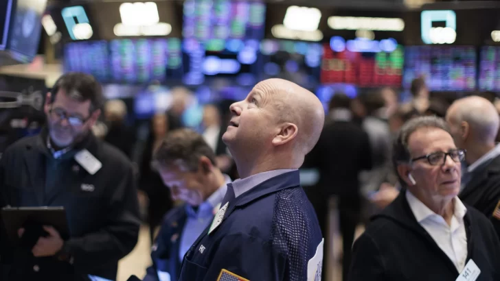 Wall Street abre en rojo y el Dow Jones baja un 0,79 %