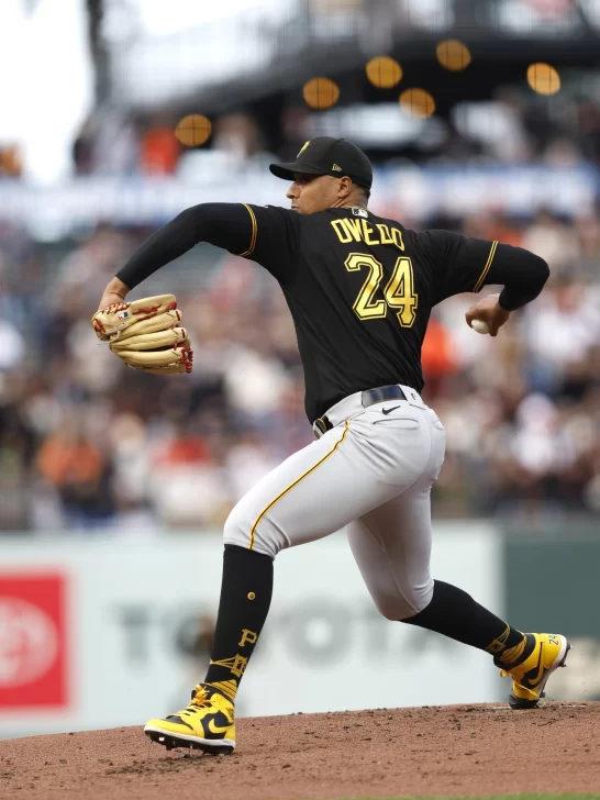 Johan Oviedo coloca la joya monticular en noche arrolladora de Altuve y Álvarez