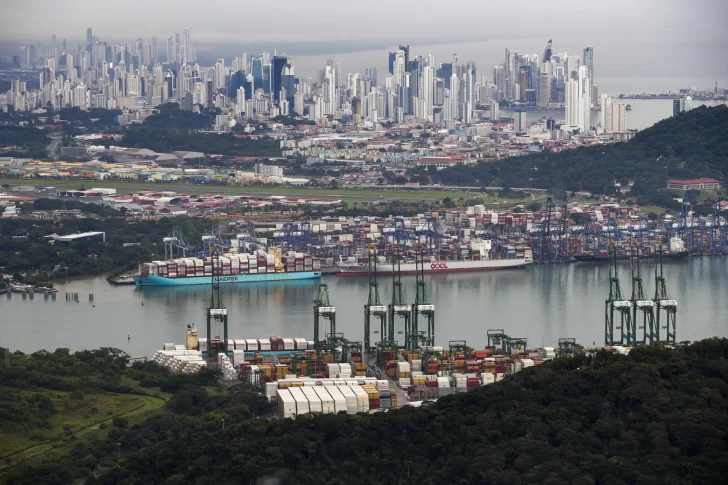 Atasco en el Canal de Panamá por la sequía impacta en el comercio internacional