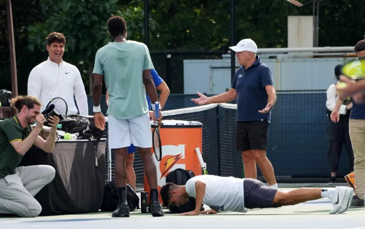 Alcaraz castigado con flexiones por perder ante francés Monfils