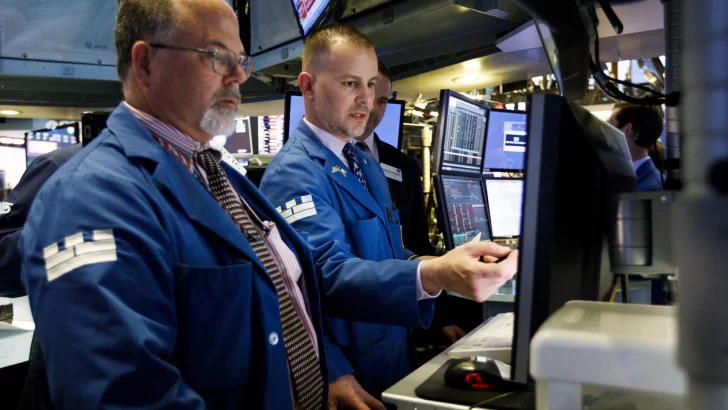 Wall Street cierra en rojo por segundo día, pero con pérdidas mucho menores