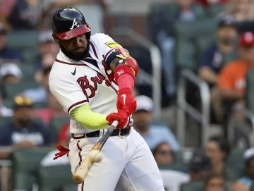 Jonrones de Marcell Ozuna dejados sin efectos por Lindor