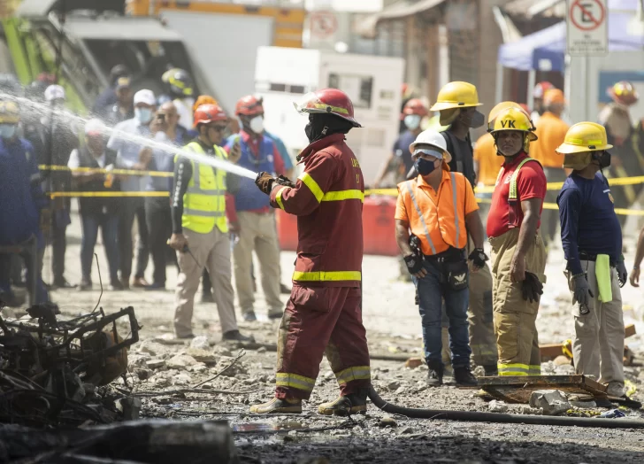 BHD colabora con RD$ 30 millones para mipymes y bomberos de San Cristóbal