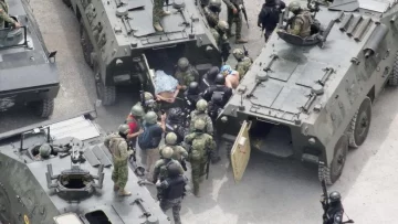 El megaoperativo militar de Ecuador para trasladar de cárcel al líder de una banda acusado de amenazar al candidato asesinado Fernando Villavicencio