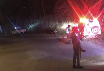 Tres muertos y un herido al caer un camión por un barranco