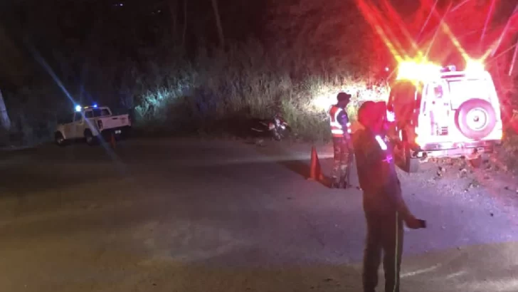 Tres muertos y un herido al caer un camión por un barranco