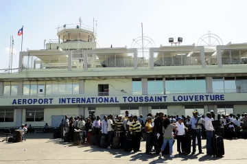 Aeropuerto de Haití reinicia operaciones tras estar cerrado desde noviembre