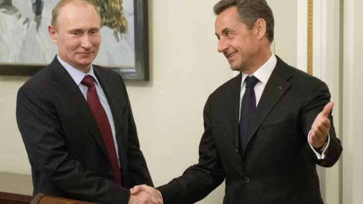 Sarkozy, acusado de estar ‘comprado’ por Rusia tras defender un ‘compromiso’ con Moscú