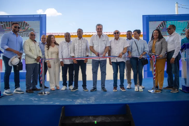 Abinader deja iniciados trabajos de rehabilitación Puerto de Manzanillo