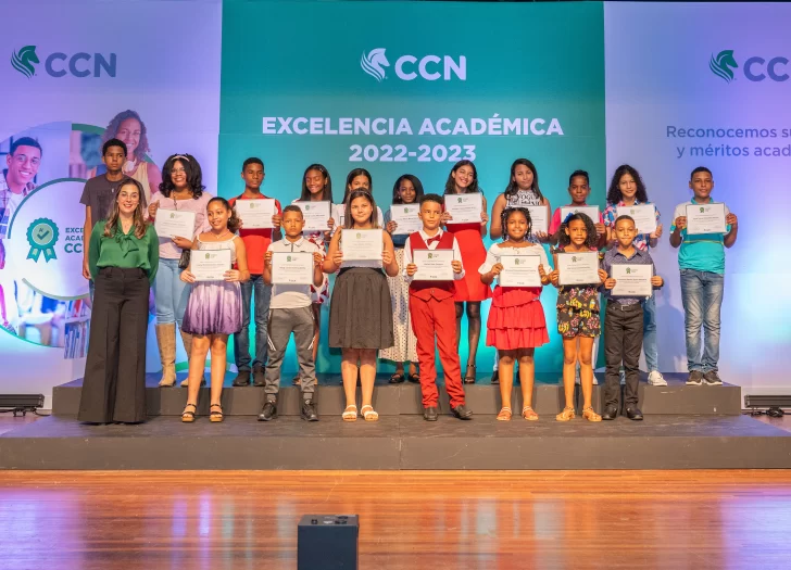 Centro Cuesta Nacional reconoce la excelencia académica de hijos e hijas de sus colaboradores