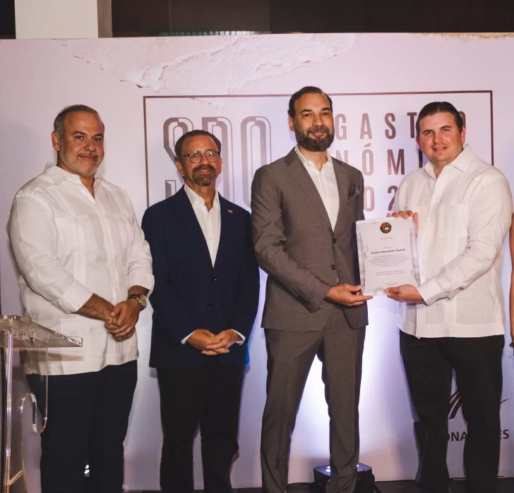 Aderes reconoce a Andrés Marranzini por sus aportes al sector gastronómico dominicano