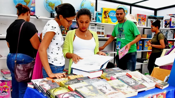 Los visitantes a la Feria del Libro de Santo Domingo 2023 dispondrán de parqueos gratuitos