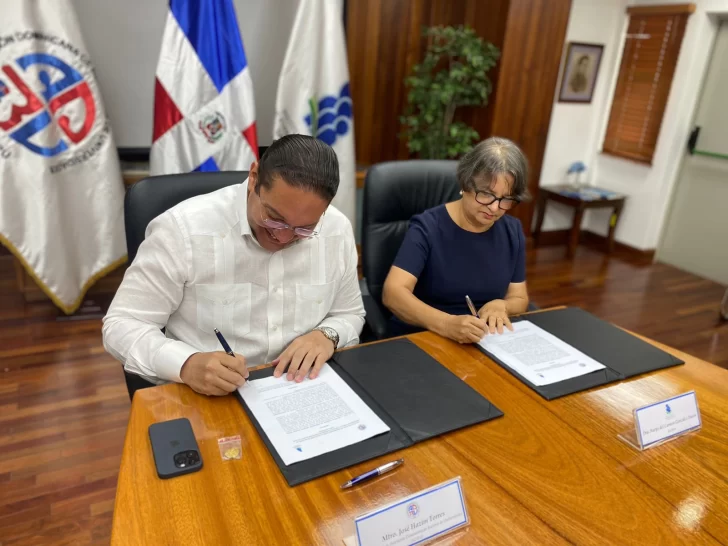Firman acuerdo para dar apertura al capítulo Scielo dominicana
