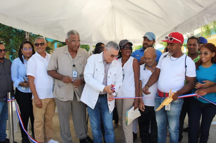 Manuel Jiménez entrega obras al sector Nuevo Amanecer