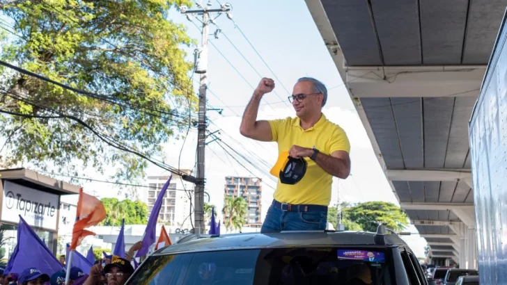 Jeffrey Infante, precandidato a alcalde por el PLD, renuncia al partido