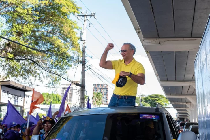 Jeffrey Infante, precandidato a alcalde por el PLD, renuncia al partido
