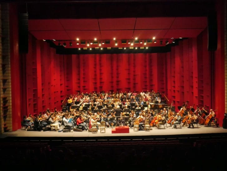 Orquesta-Sinfonica-Nacional-dirigida-por-Jose-Antonio-Molina-1024x769-1-728x547