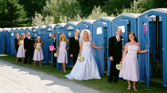 Porta_Potty_vs_Restroom_Trailer_Rentals_For_Weddings