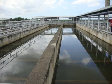Produccion-de-agua-potable-se-redujo-en-7.39-millones-respecto-a-la-semana-pasada-728x546
