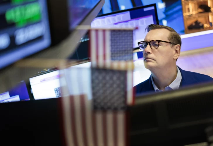 Wall Street abre en rojo y el Dow Jones baja un 0,42 %