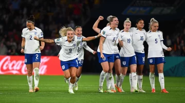 Por qué Inglaterra, rival de Colombia en cuartos de final del Mundial Femenino, no juega con pantalones blancos