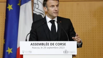 ‘Momento histórico’: Macron propone una ‘autonomía para Córcega’