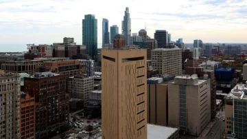 Cómo es la cárcel-rascacielos de Chicago en la que está preso el hijo del Chapo