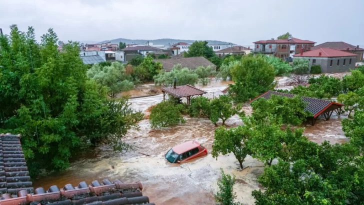 Tras incendios históricos, Grecia enfrenta lluvias torrenciales e inundaciones