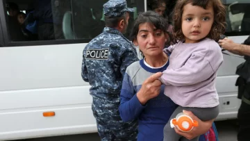 Nagorno-Karabaj: llegan los primeros refugiados a Armenia