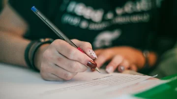 Lo que el teclado se llevó: ¿qué hemos perdido al dejar de escribir a mano? Lo que el teclado se llevó: ¿qué hemos perdido al dejar de escribir a mano?