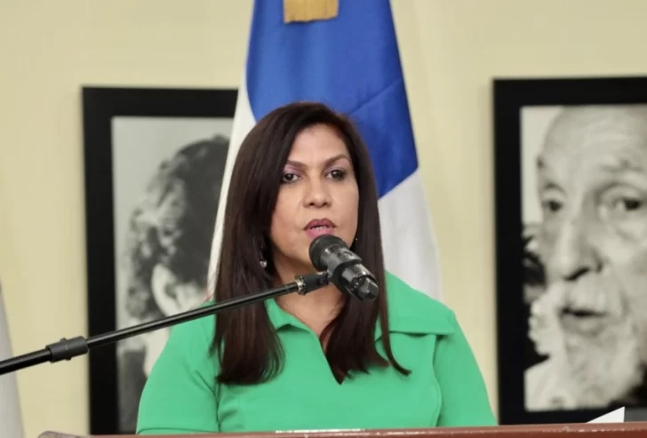 Doris Pantaleón advierte necesidad de atender dos problemas urgentes del sistema de salud