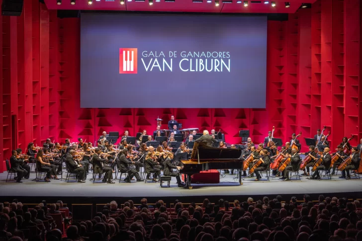 Fundación Eduardo León Jimenes y Fundación Sinfonía celebran la Gala de Ganadores Van Cliburn 2023