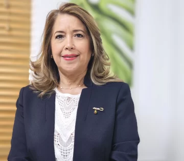 Designan economista Kathia Mejía directora ejecutiva de Ecored