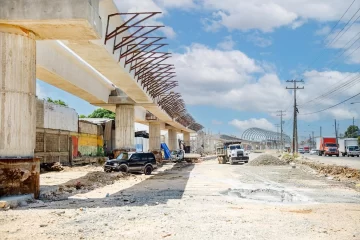 Macron ofrece financiar 3ra. línea del Metro de Santo Domingo