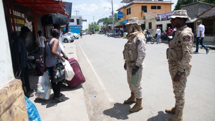 Escarbando: Gobierno dominicano dice que 'el comercio va a poder entrar' y evita hablar de reapertura
