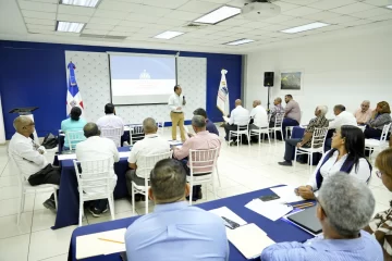 Ministerio de Medio Ambiente refuerza capacitación en dependencias regionales